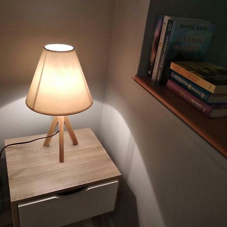 Ellie'S Cozy Apartment With Yard Atenas Exterior foto