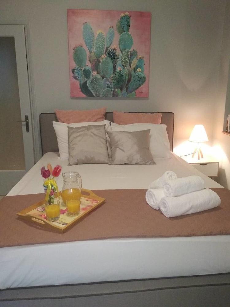 Ellie'S Cozy Apartment With Yard Atenas Exterior foto
